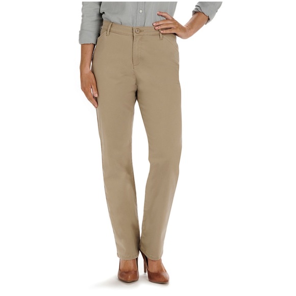Lee Pants - NWT Lee Relaxed Fit Straight-Leg Twill Pants High-Rise Tan Size 18